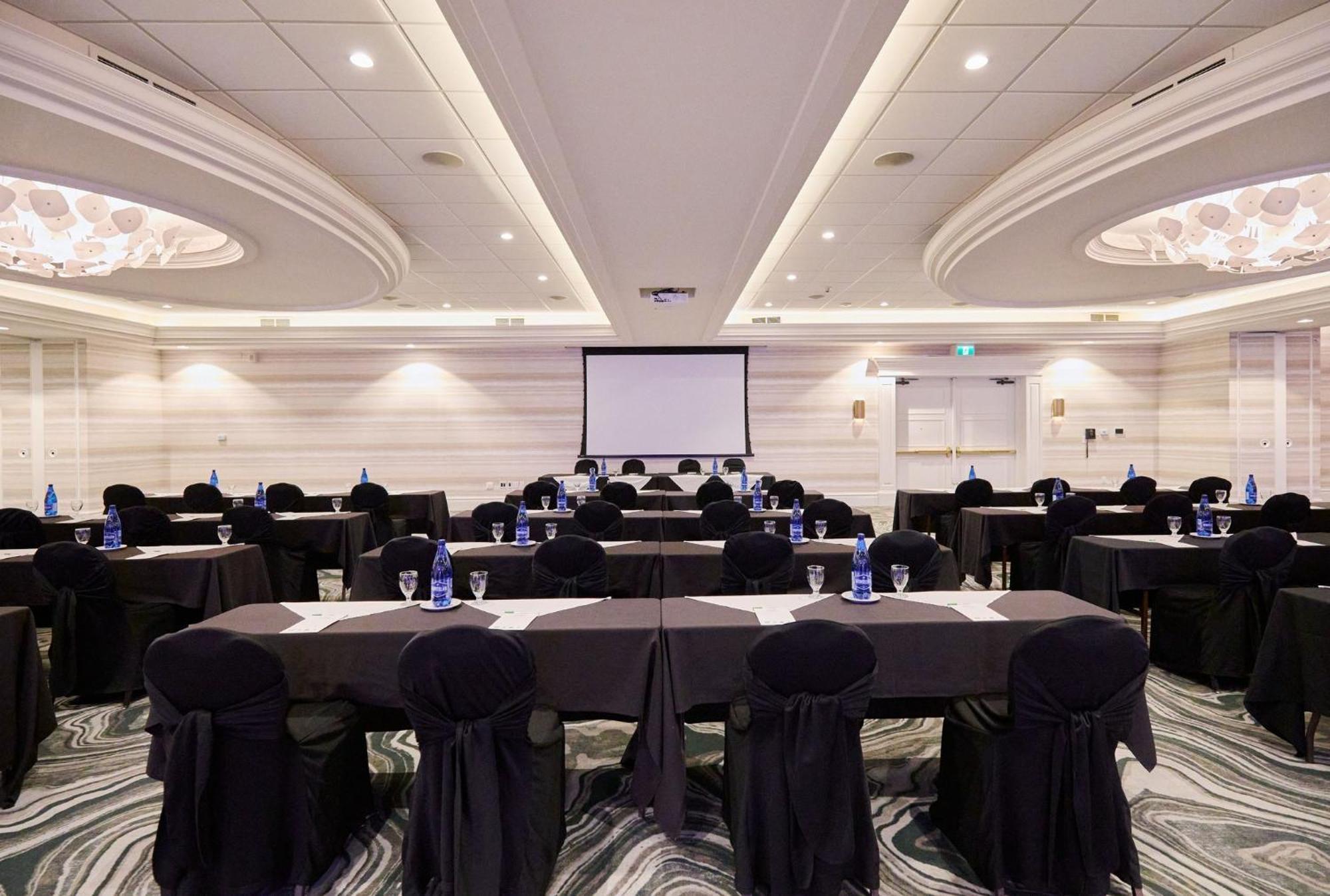 Holiday Inn Hotel & Suites St.Catharines-Niagara By Ihg Sainte-Catherine Екстериор снимка